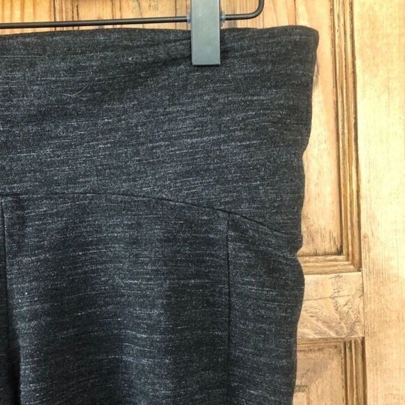 GETTINGBACKTOSQUAREONE Womens SIze Medium Gray Leggings Athletic Pants - Picture 3 of 9